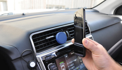 Набор автомобильное зарядное устройство "Slam" + магнитный держатель для телефона "Allo" в футляре, покрытие soft touch, темно-синий
